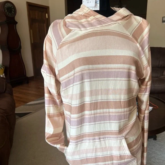 Retired Lularoe amber hoodie - Picture 1 of 2